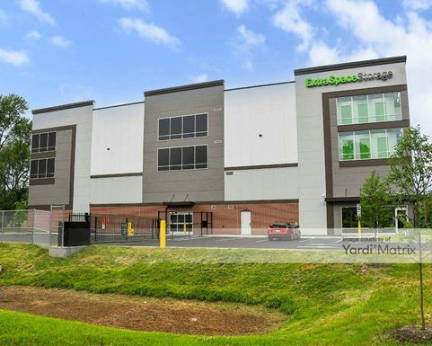 Source URL: https://cdnsc.rentcafe.com/dmslivecafe/3/2059617/2059617-1-2.jpg?width=-1&height=385&quality=80