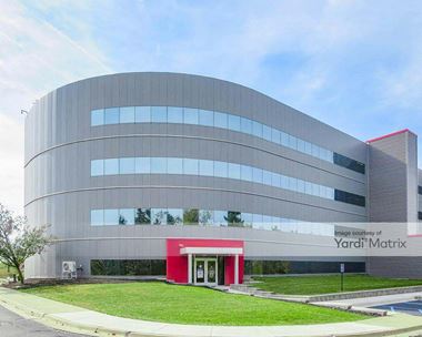 Image for Devon Self Storage - 27400 Northwestern Hwy, Southfield, MI