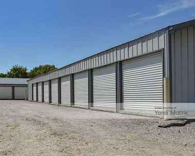 Storage Units for Rent available at 1050 East Kinzie Street, Riverton, IL 62561