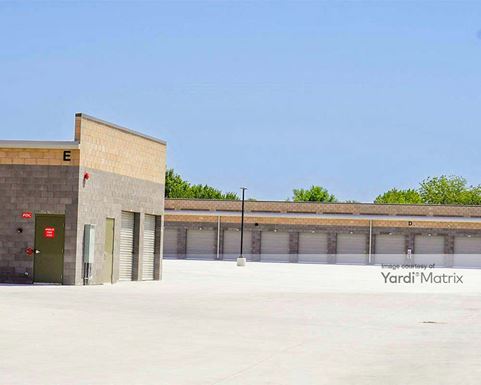 Source URL: https://cdnsc.rentcafe.com/dmslivecafe/3/2130198/2130198-1-2.jpg?width=-1&height=385&quality=80