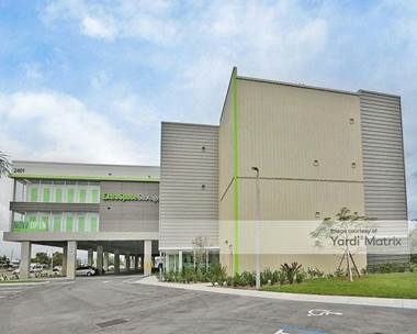 Storage Units for Rent available at 2401 West Okeechobee Road, Hialeah, FL 33010