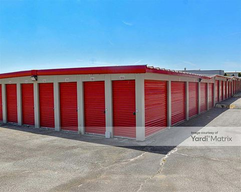 Source URL: https://cdnsc.rentcafe.com/dmslivecafe/3/2130236/2130236-1-2.jpg?width=-1&height=385&quality=80