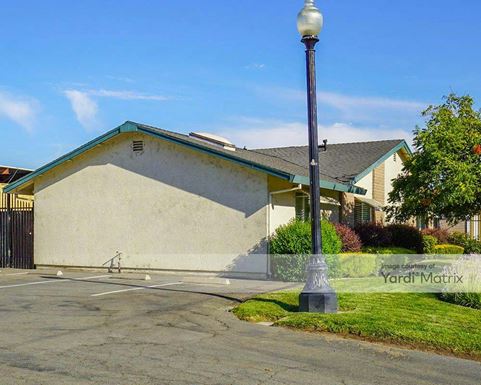 Source URL: https://cdnsc.rentcafe.com/dmslivecafe/3/2157086/2157086-1-2.jpg?width=-1&height=385&quality=80