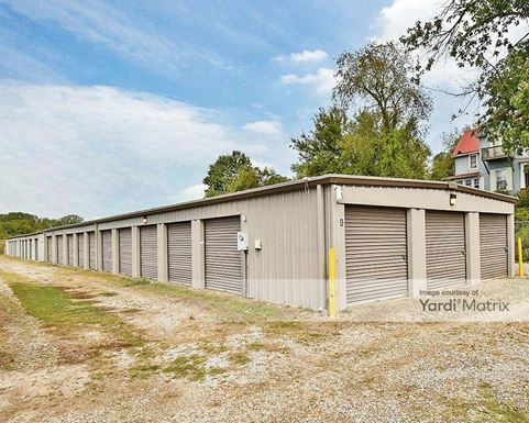 Source URL: https://cdnsc.rentcafe.com/dmslivecafe/3/2204900/2204900-1-4.jpg?width=-1&height=385&quality=80