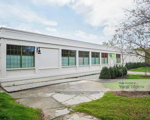 Source URL: https://cdnsc.rentcafe.com/dmslivecafe/3/2204931/2204931-1-5.jpg?width=-1&height=385&quality=80