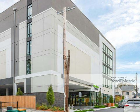 Source URL: https://cdnsc.rentcafe.com/dmslivecafe/3/2204937/2204937-1-3.jpg?width=-1&height=385&quality=80