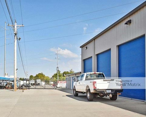 Source URL: https://cdnsc.rentcafe.com/dmslivecafe/3/2205005/2205005-1-4.jpg?width=-1&height=385&quality=80