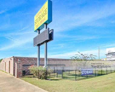 Storage Units for Rent available at 7539 North US-165, Monroe, LA 71203